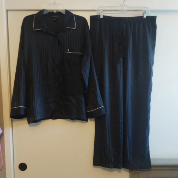 Victoria's Secret Y2K Black Satin Pajamas set Pink Trim embroidery Large - Picture 11 of 11